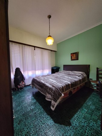 Chalet 4 ambientes mas PH 2 ambientes