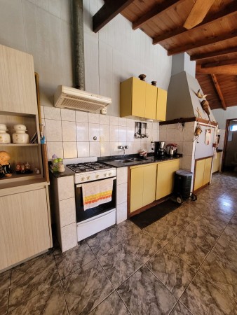 Chalet 4 ambientes mas PH 2 ambientes