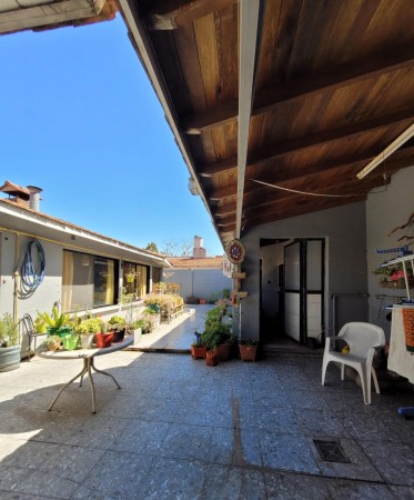 Chalet 4 ambientes mas PH 2 ambientes
