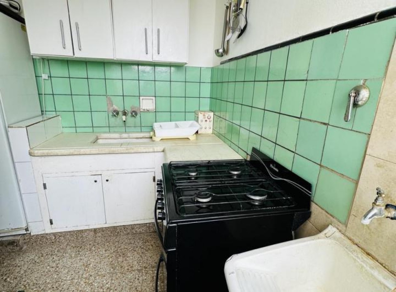Departamento dos ambientes en Plaza Mitre.