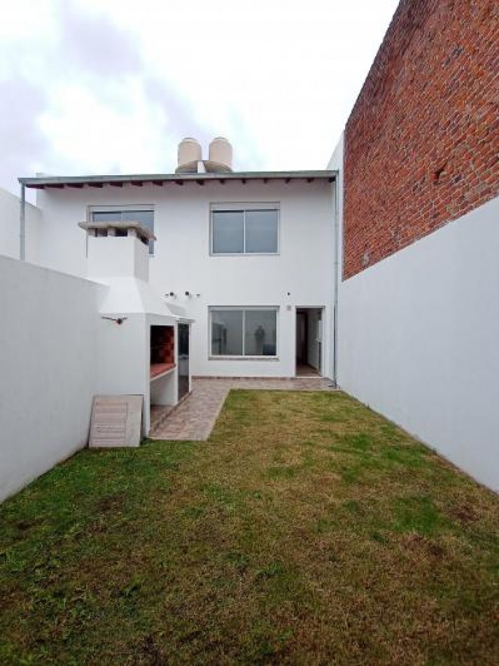 Duplex 3 Ambientes con parque a estrenar