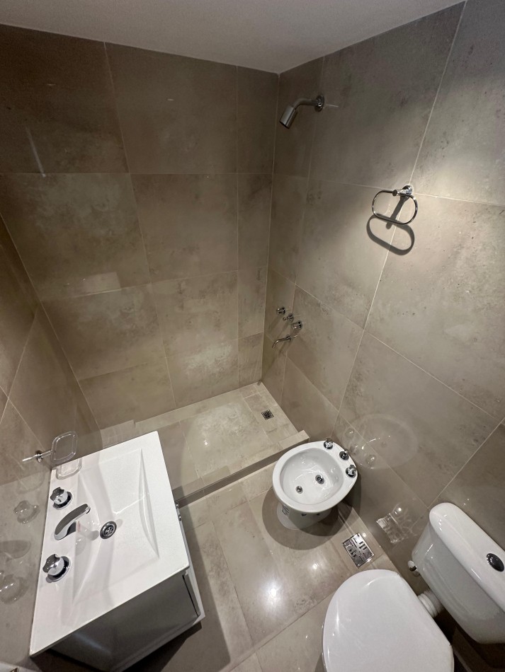 2 ambientes con parrilla y balcon terraza Entre Rios y Belgrano