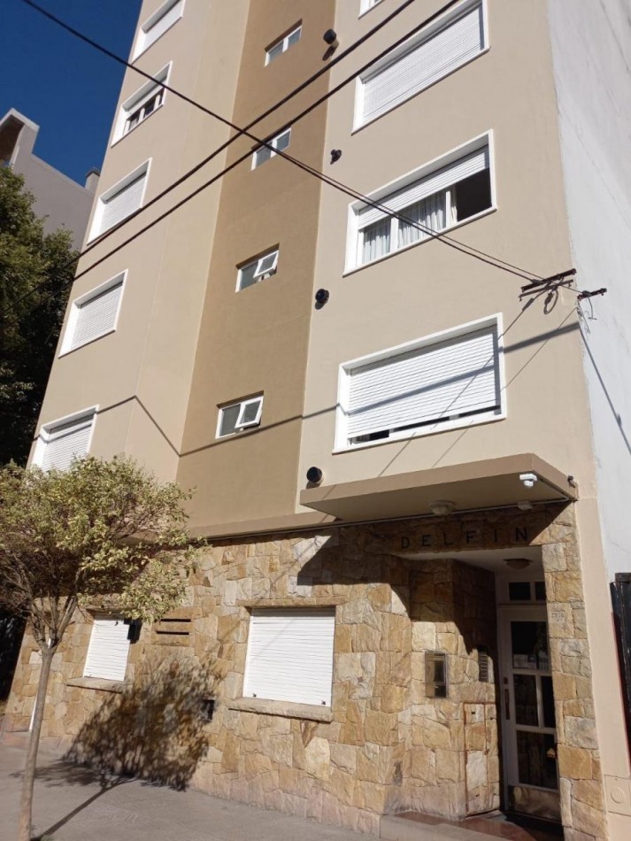 2 AMBIENTES LATERAL ZONA CHAUVIN Lamadrid y Castelli
