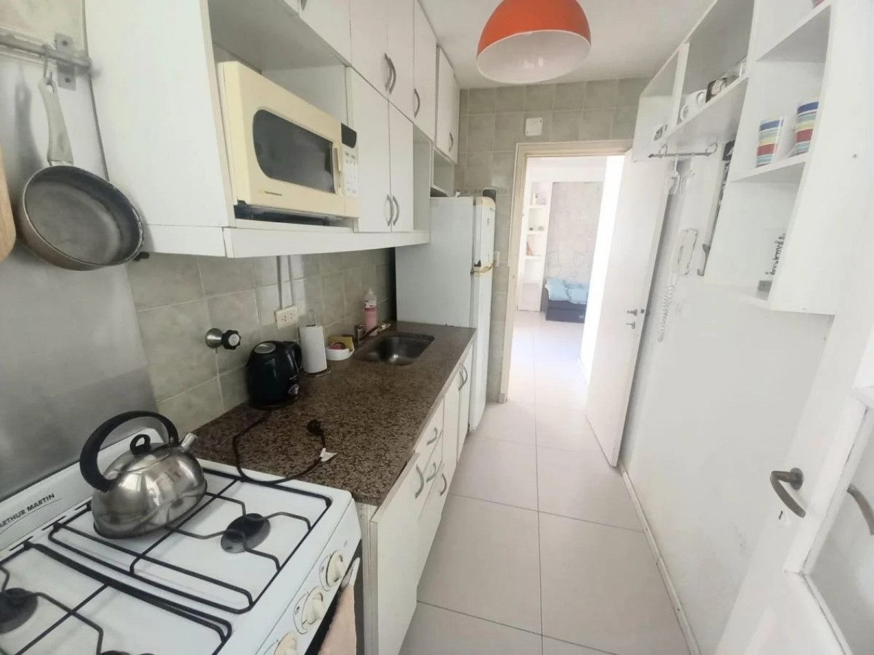 2 AMBIENTES LATERAL ZONA CHAUVIN Lamadrid y Castelli