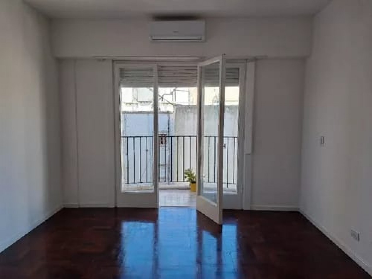 Departamento de 1 ambiente RECICLADO AMPLIO