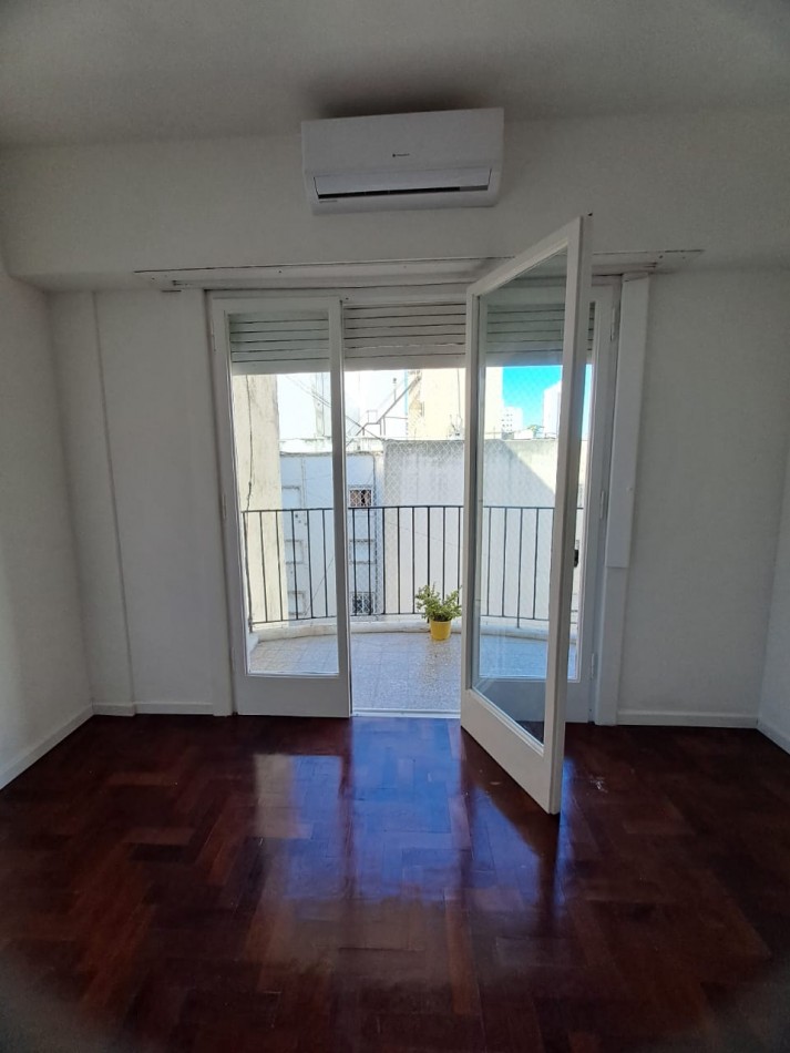 Departamento de 1 ambiente RECICLADO AMPLIO