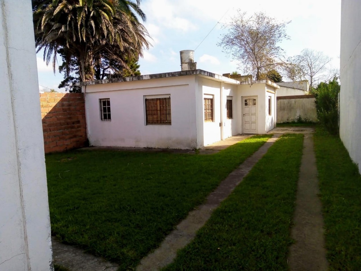 Venta de Ph de 3 ambientes, local y departamento Calasanz y Lijo Lopez
