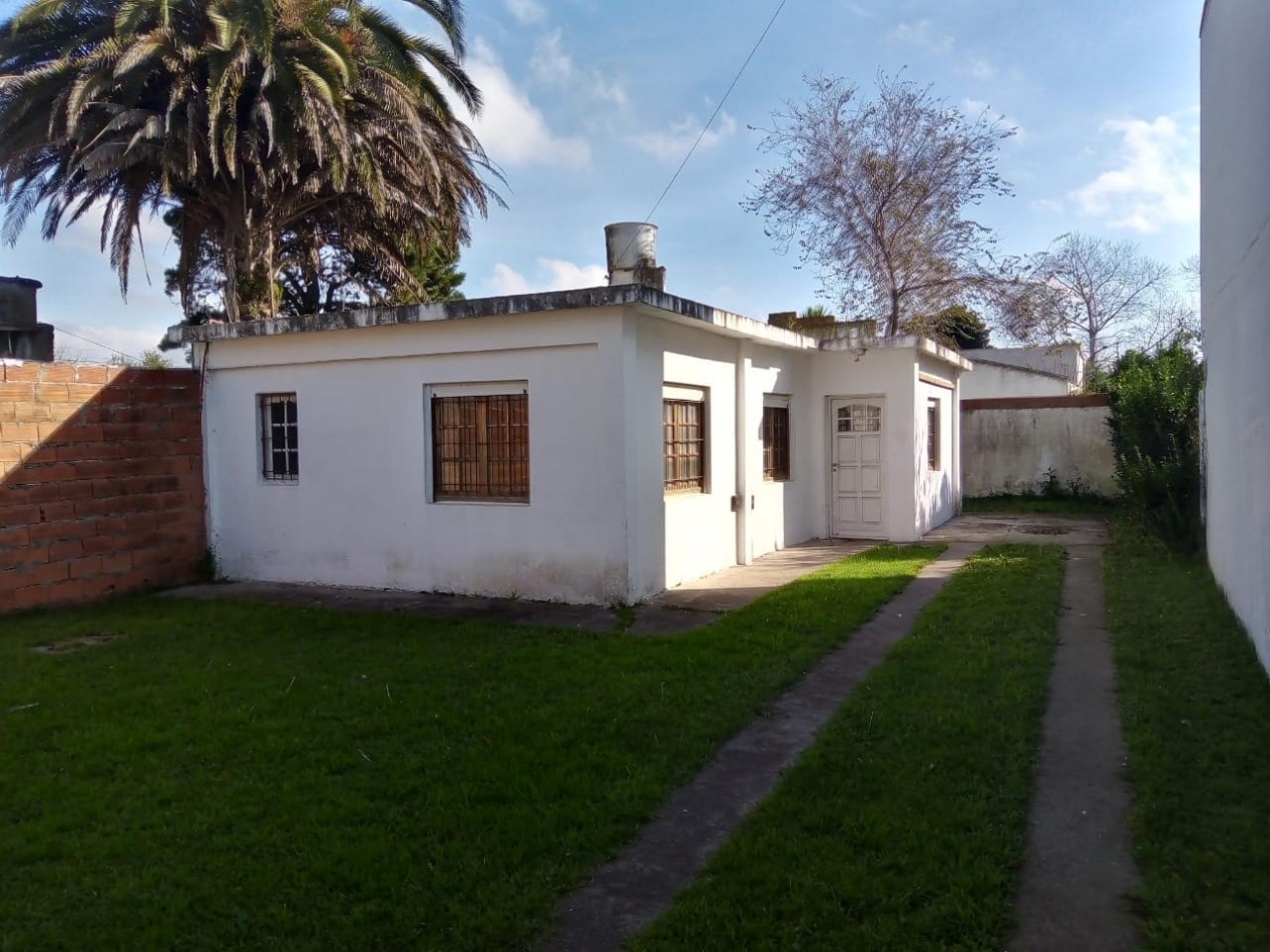 Venta de Ph de 3 ambientes, local y departamento Calasanz y Lijo Lopez