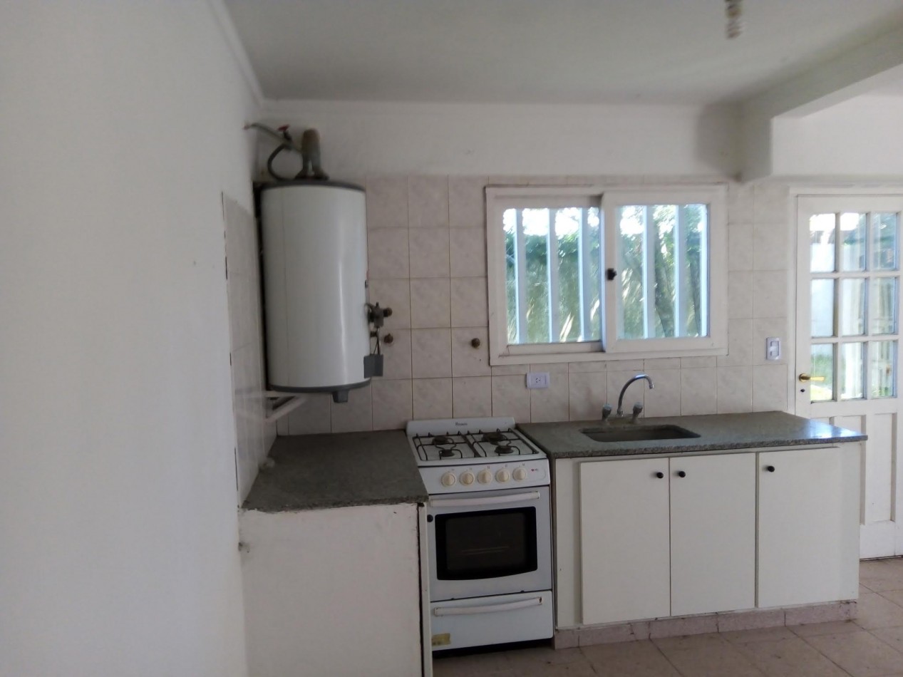 Venta de Ph de 3 ambientes, local y departamento Calasanz y Lijo Lopez