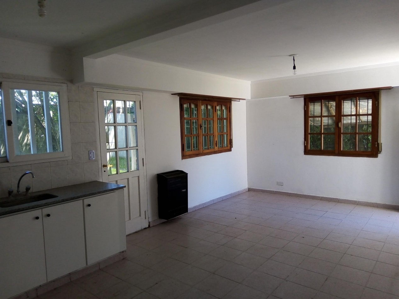 Venta de Ph de 3 ambientes, local y departamento Calasanz y Lijo Lopez