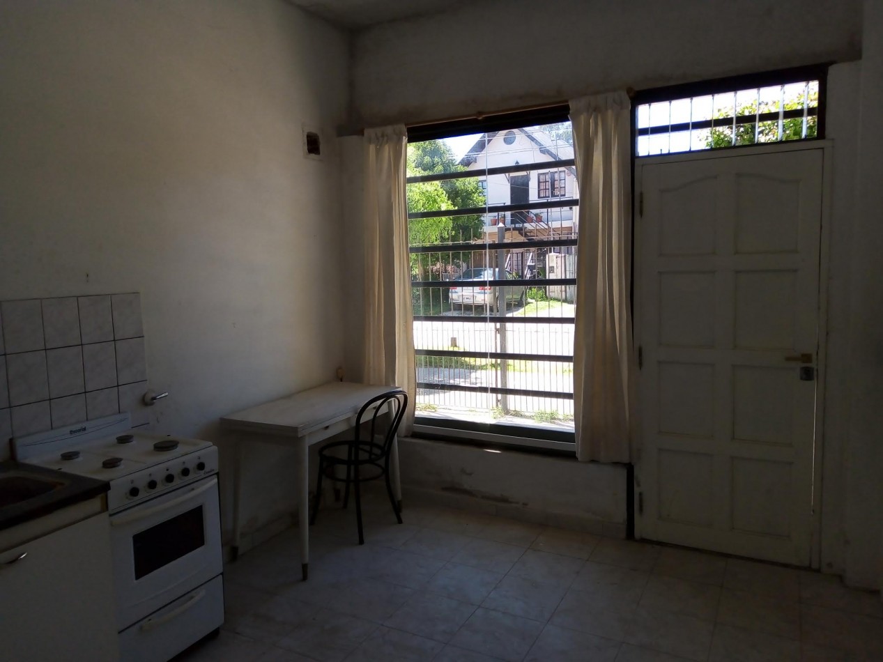 Venta de Ph de 3 ambientes, local y departamento Calasanz y Lijo Lopez