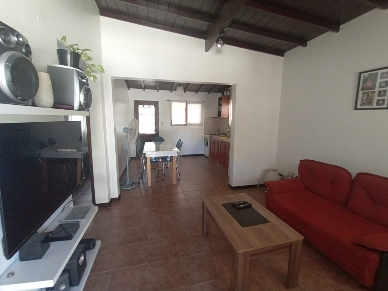 Casa de 3 ambientes en Barrio Los Pinares Piran y Valencia