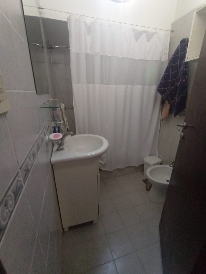Casa de 3 ambientes en Barrio Los Pinares Piran y Valencia