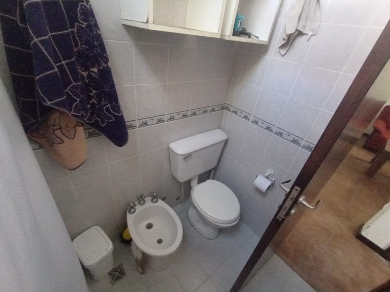 Casa de 3 ambientes en Barrio Los Pinares Piran y Valencia