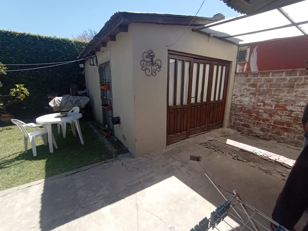 Casa de 3 ambientes en Barrio Los Pinares Piran y Valencia