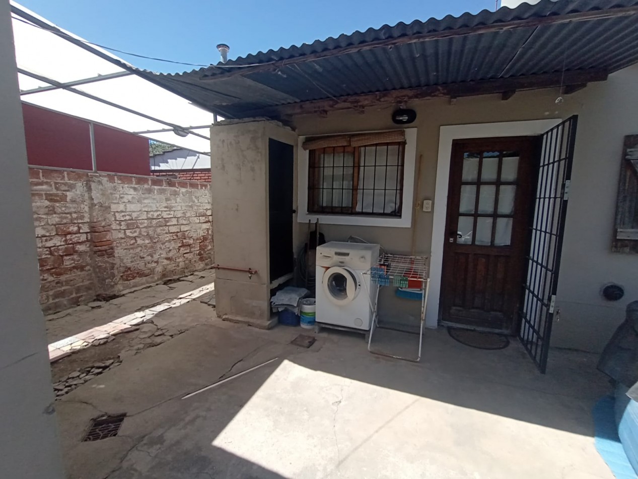 Casa de 3 ambientes en Barrio Los Pinares Piran y Valencia