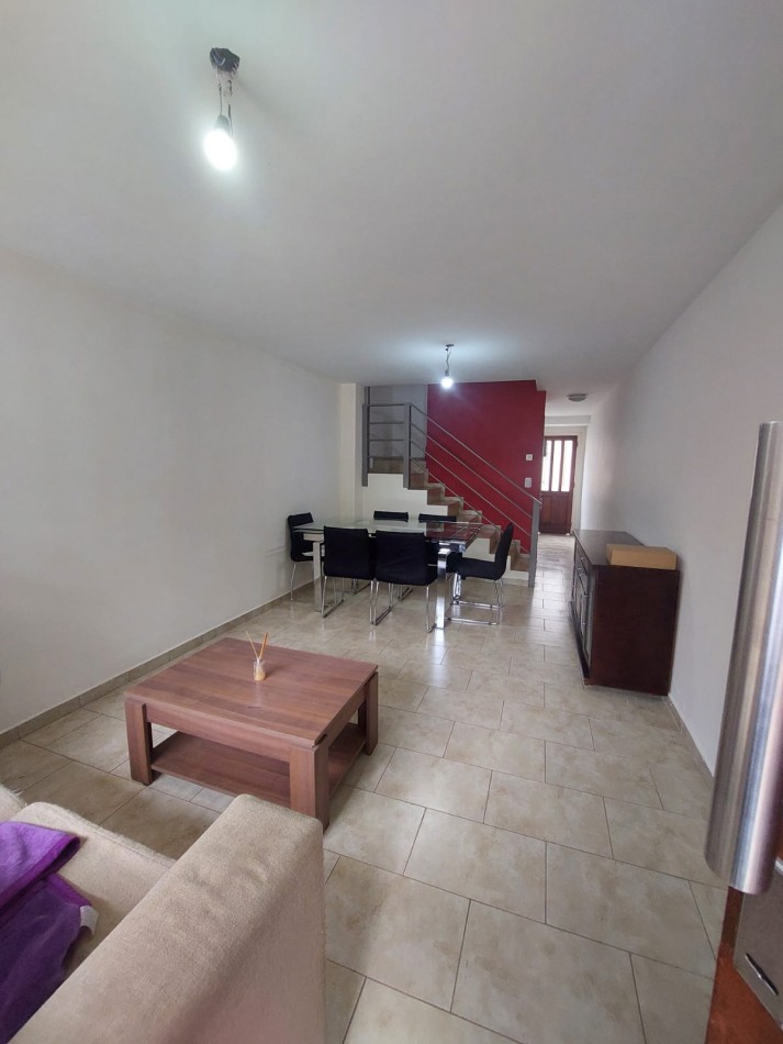 DUPLEX BARRIO POMPEYA ALQUILER 24 MESES