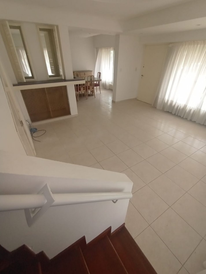 Chalet en Z/ San Carlos con 2 cocheras