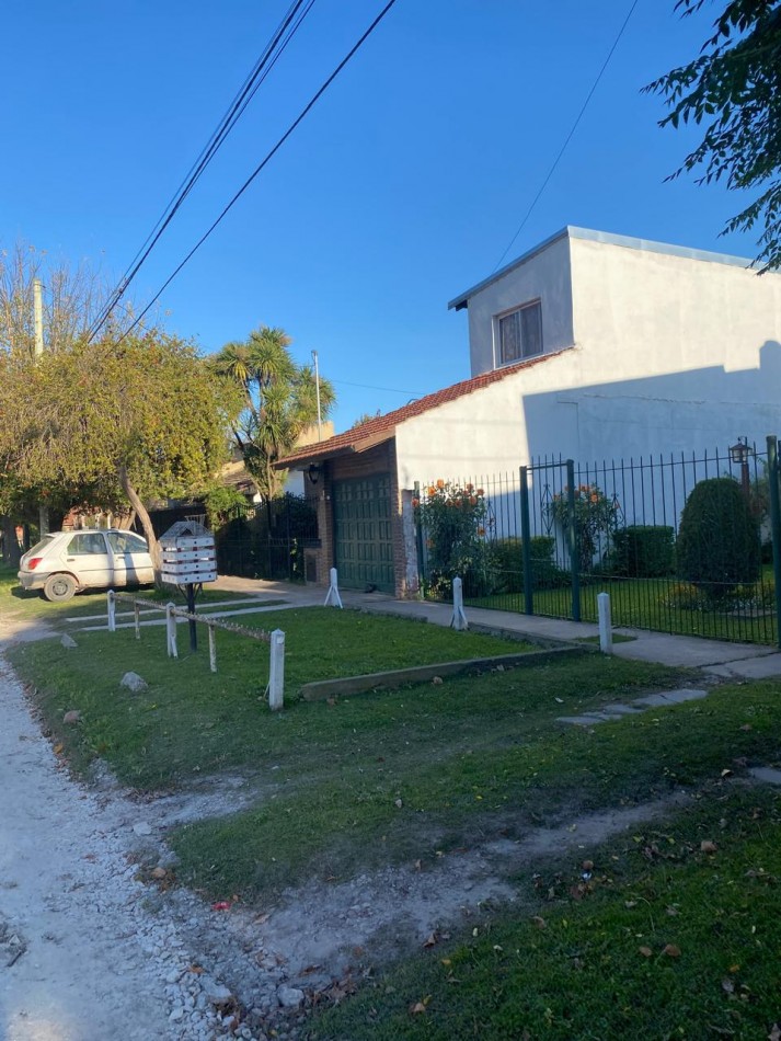 Casa con Departamento en Venta