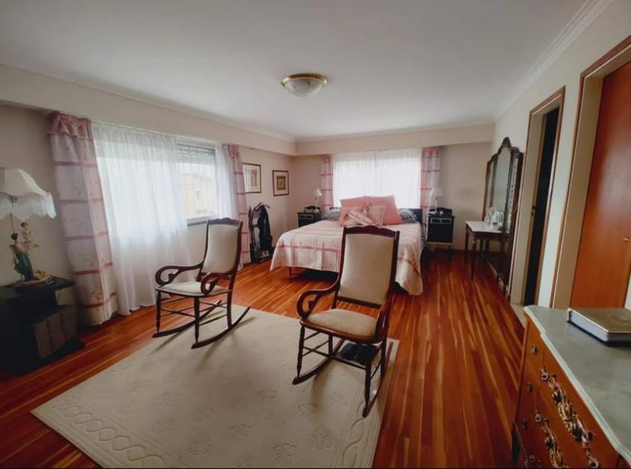 Chalet de categoria en barrio Alfar a 5 cuadras del mar