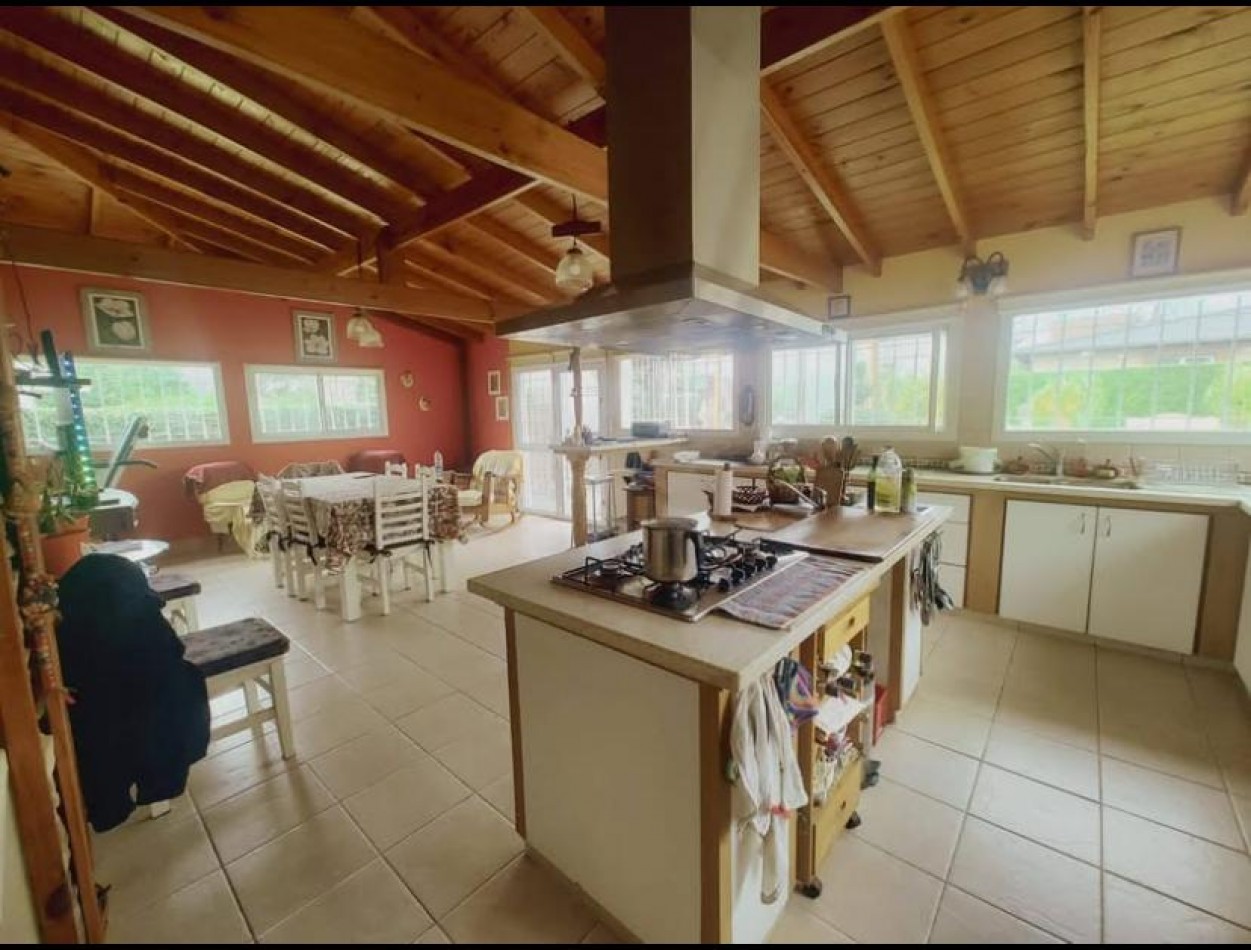Chalet de categoria en barrio Alfar a 5 cuadras del mar