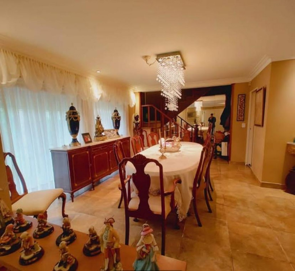 Chalet de categoria en barrio Alfar a 5 cuadras del mar
