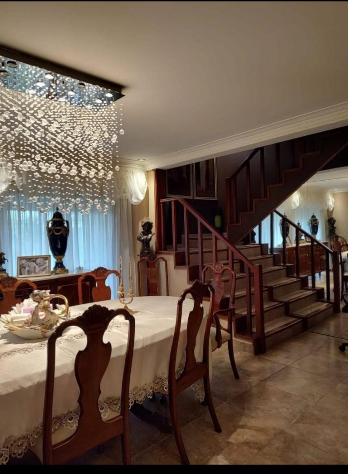 Chalet de categoria en barrio Alfar a 5 cuadras del mar