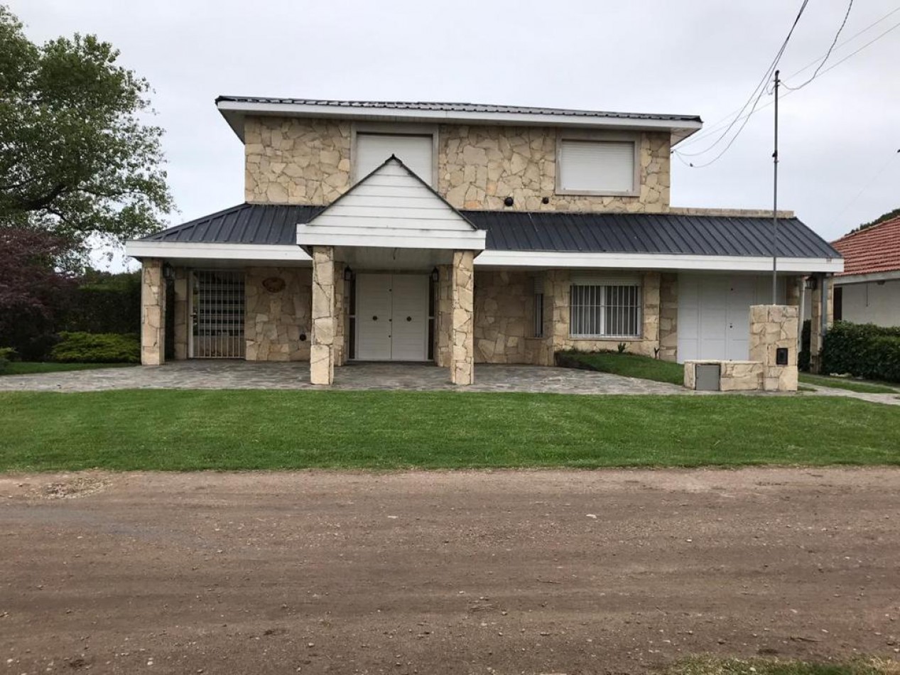 Chalet de categoria en barrio Alfar a 5 cuadras del mar