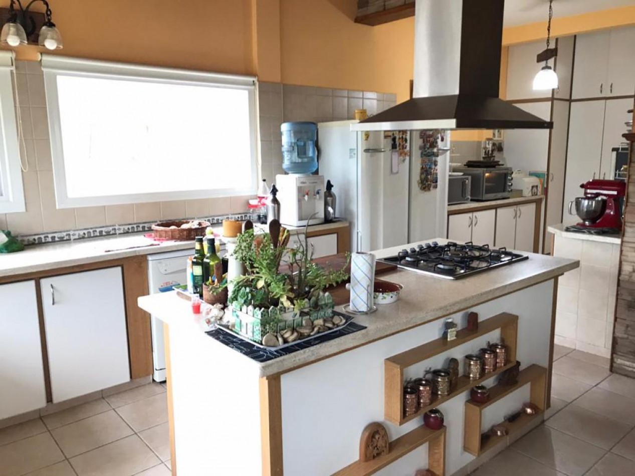 Chalet de categoria en barrio Alfar a 5 cuadras del mar