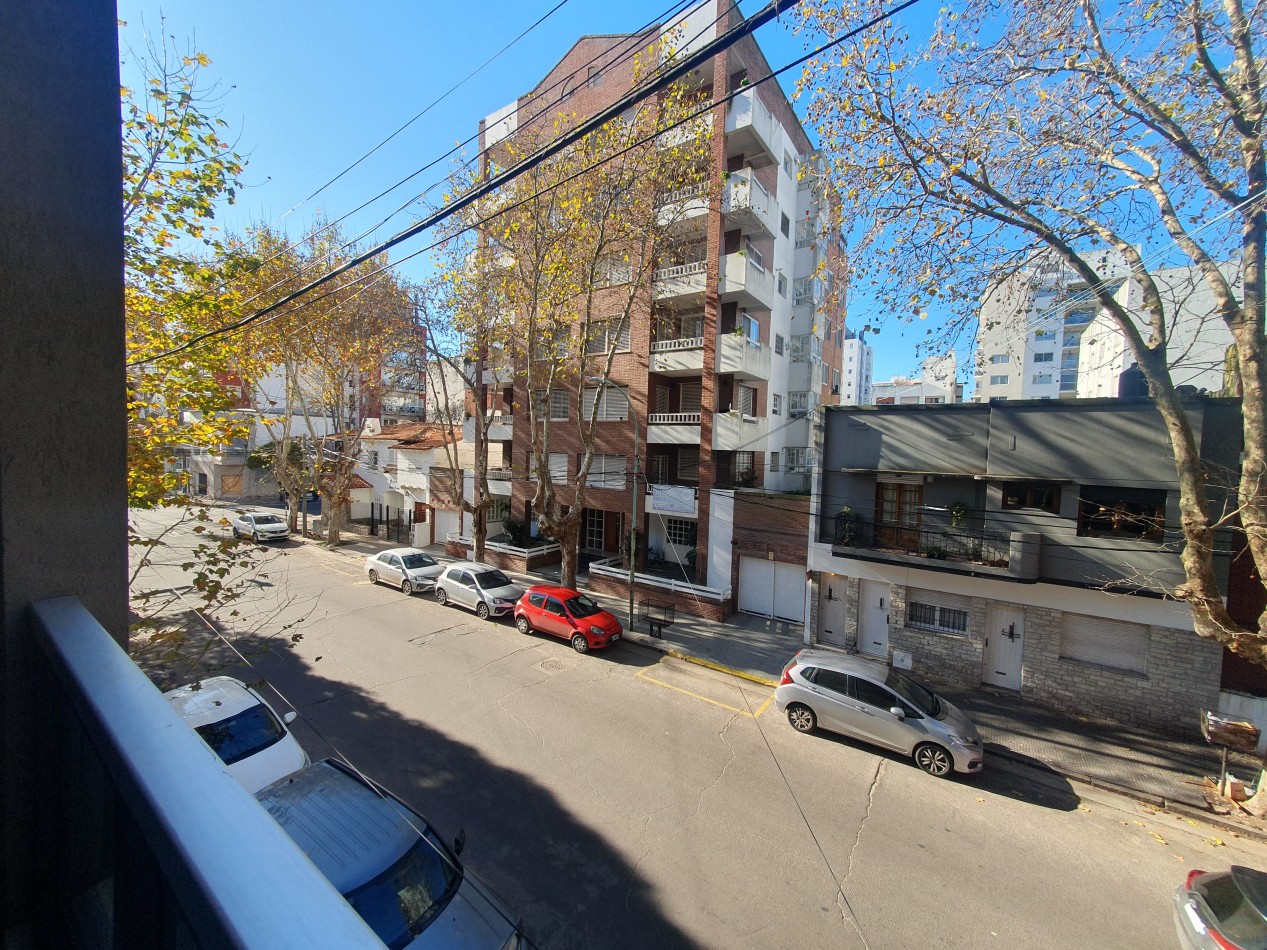 Hermoso Semipiso de 3 ambientes con cochera en Plaza Mitre