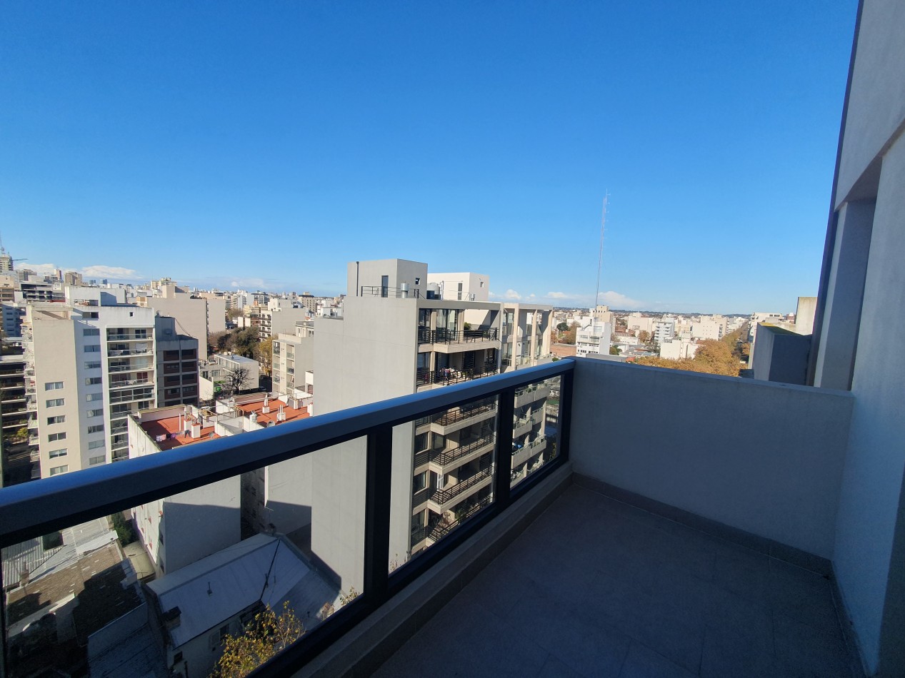 Hermoso Semipiso de 3 ambientes con cochera en Plaza Mitre