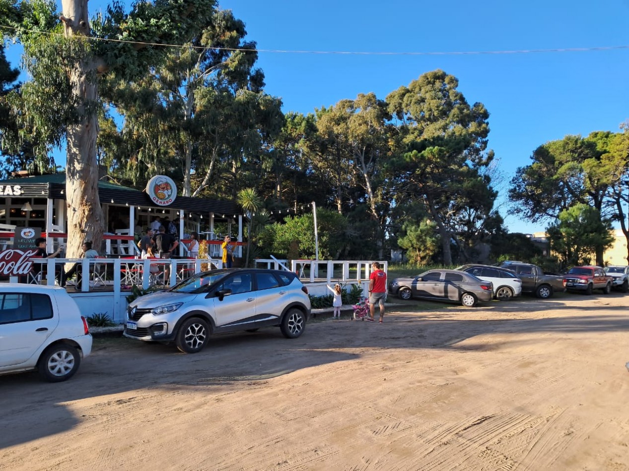 LOCAL COMERCIAL EN VILLA GESELL