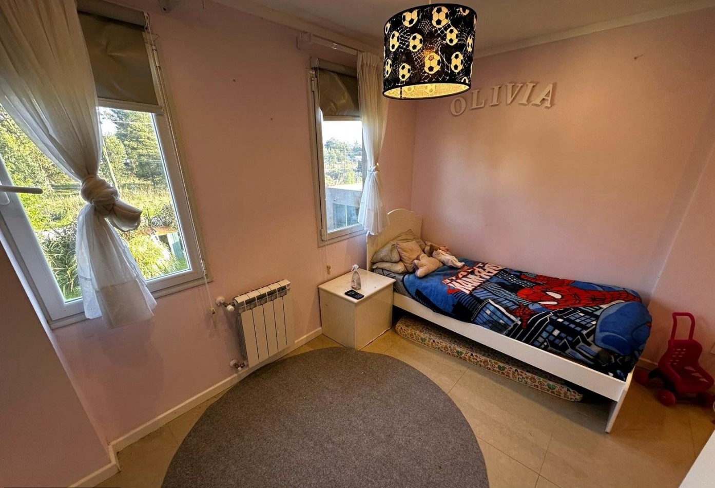 Casa de 5 ambientes con pileta  en Acantilados  