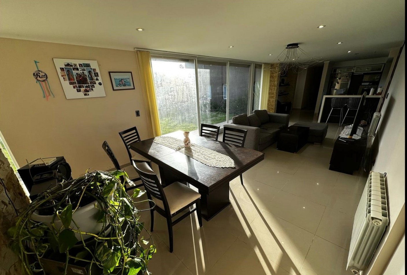 Casa de 5 ambientes con pileta  en Acantilados  
