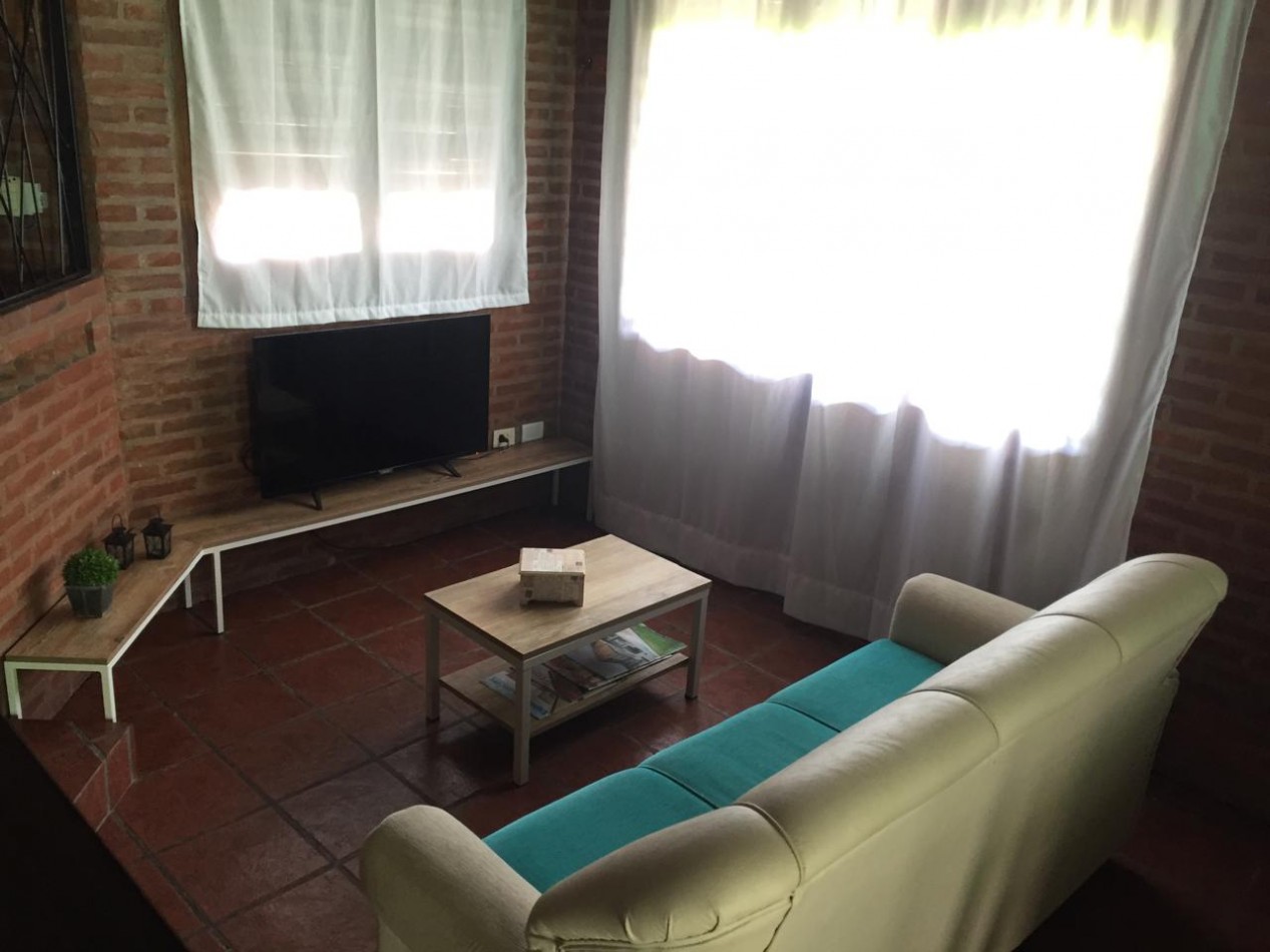 Casa de 3 ambientes multifamiliar mas departamento    Benito Lynch y Pescadores