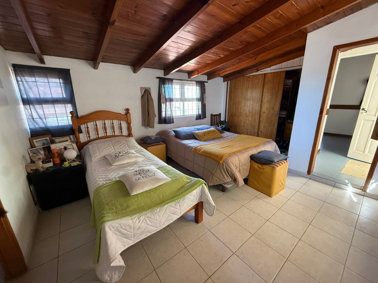 Chalet con departamento en Barrio San Jose