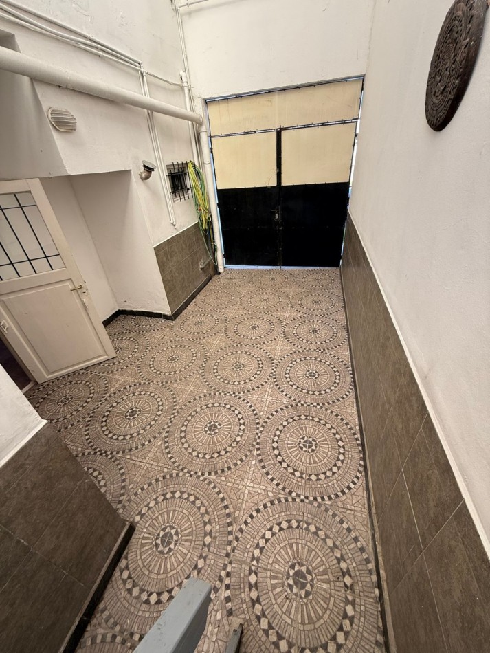 Chalet con departamento en Barrio San Jose
