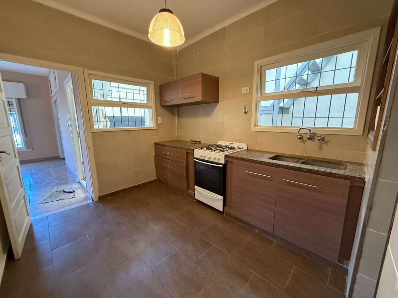 Chalet con departamento en Barrio San Jose