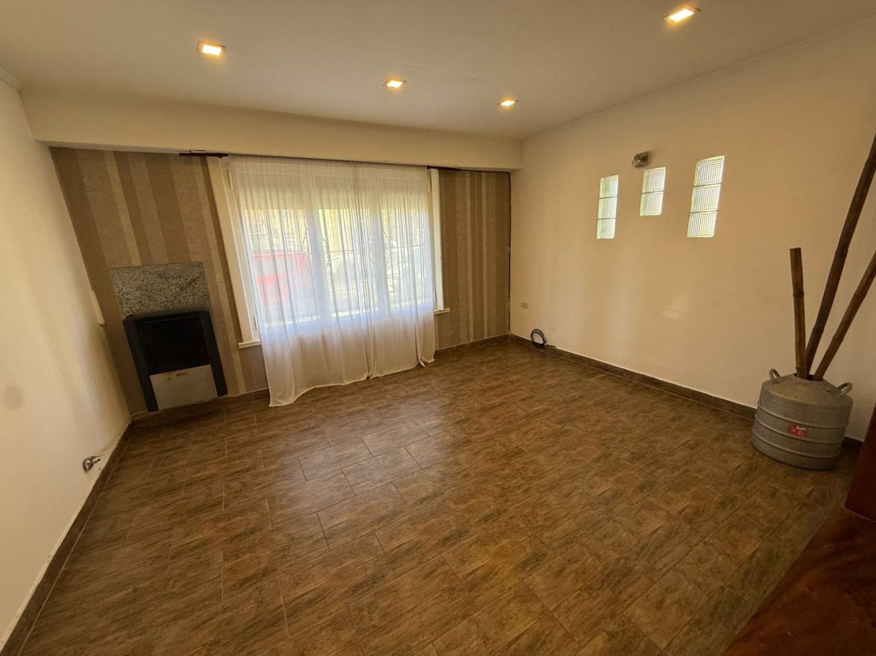Chalet con departamento en Barrio San Jose