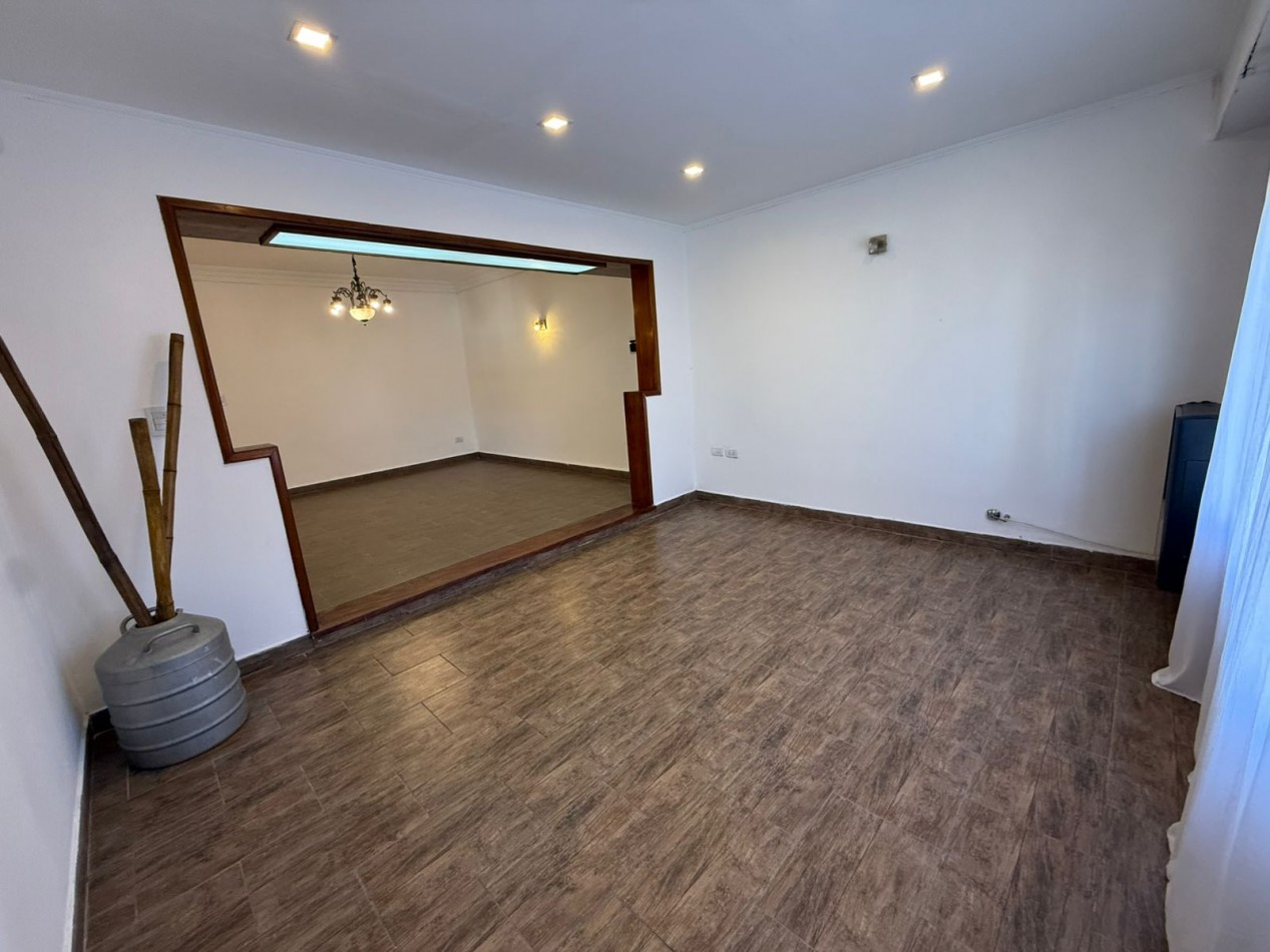Chalet con departamento en Barrio San Jose