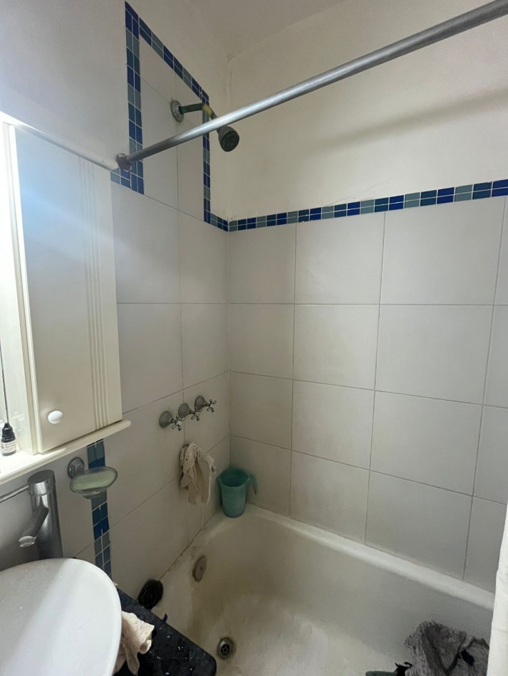 VENTA AMBIENTE AL FRENTE    Rivadavia y Cordoba  