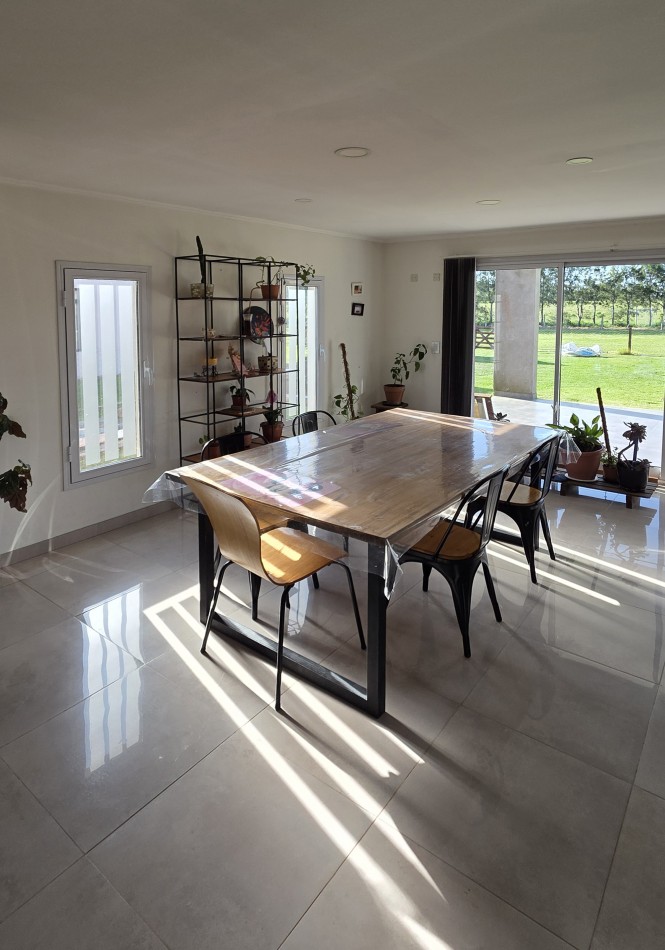 Casa 5 Ambientes con Piscina Climatizada - Barrio Privado Tierras del Mar