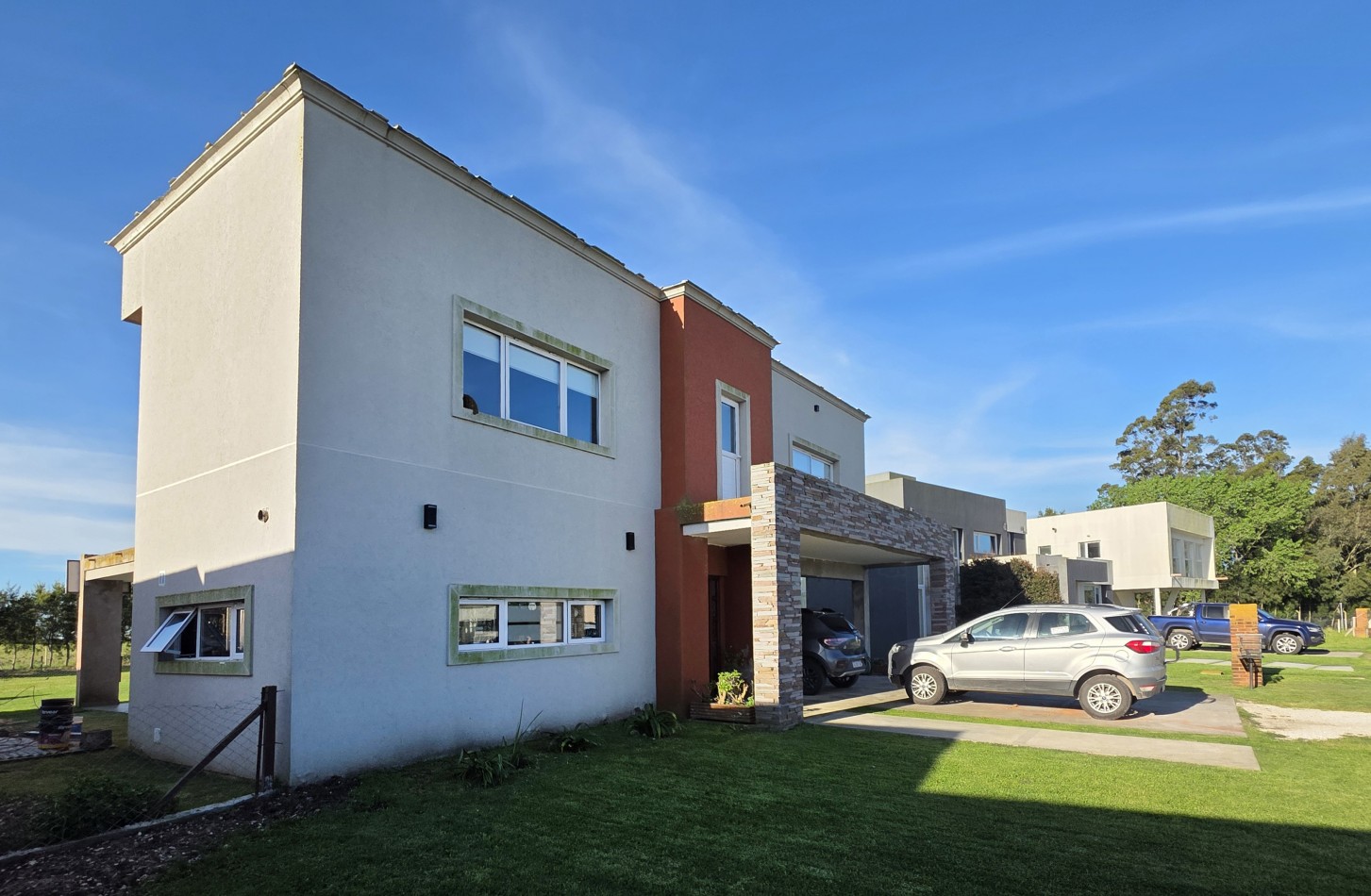 Casa 5 Ambientes con Piscina Climatizada - Barrio Privado Tierras del Mar