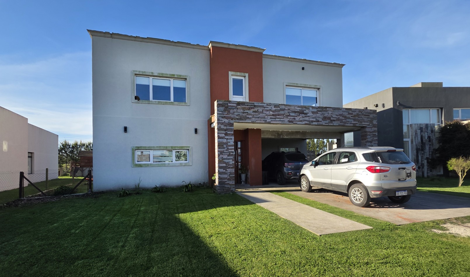 Casa 5 Ambientes con Piscina Climatizada - Barrio Privado Tierras del Mar