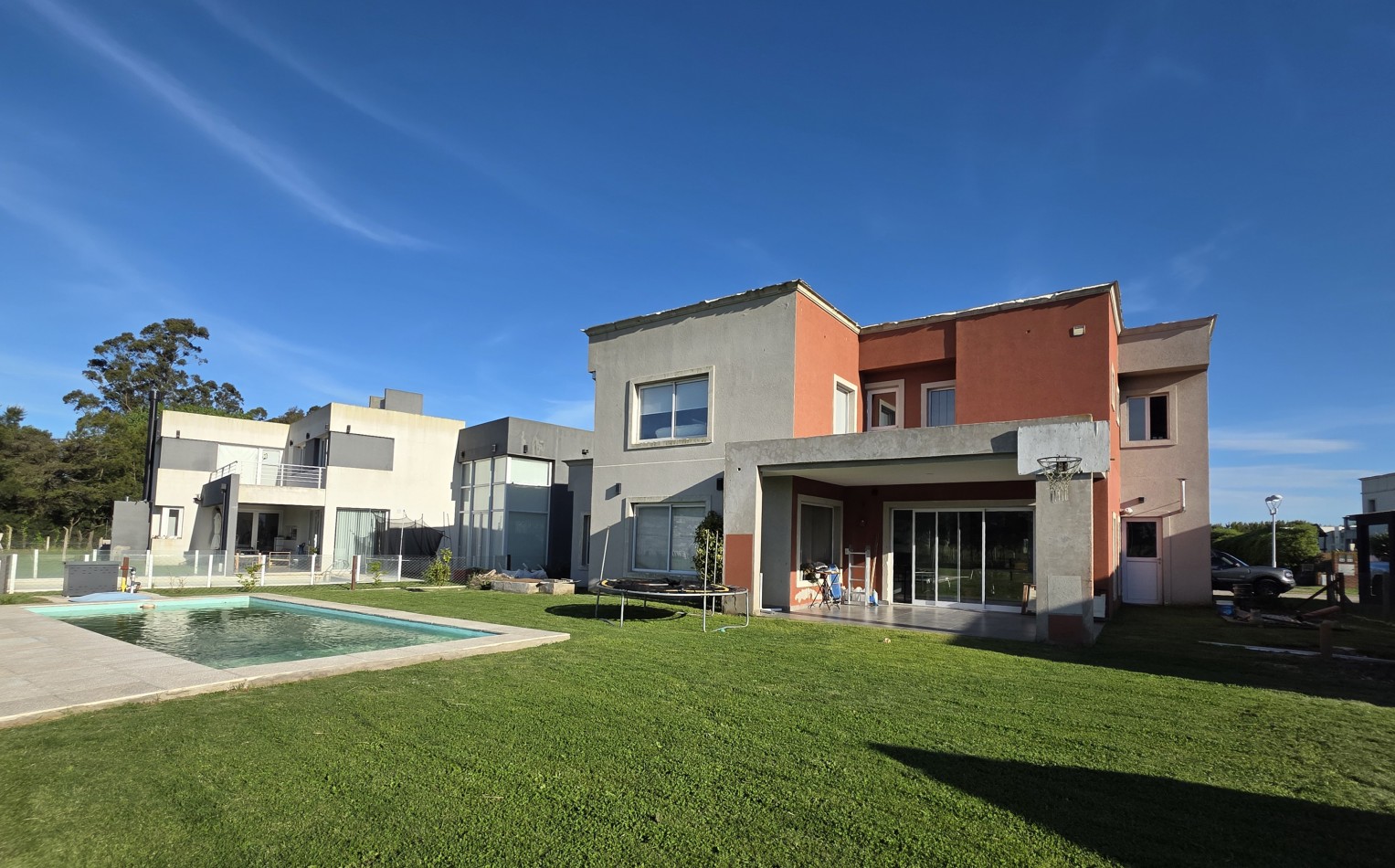 Casa 5 Ambientes con Piscina Climatizada - Barrio Privado Tierras del Mar