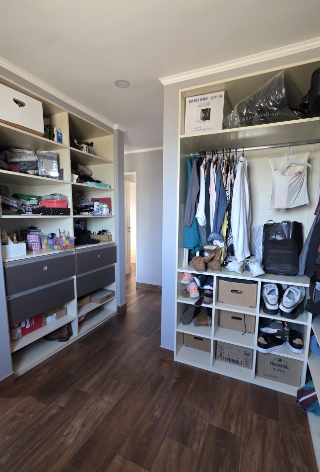 Casa 5 Ambientes con Piscina Climatizada - Barrio Privado Tierras del Mar