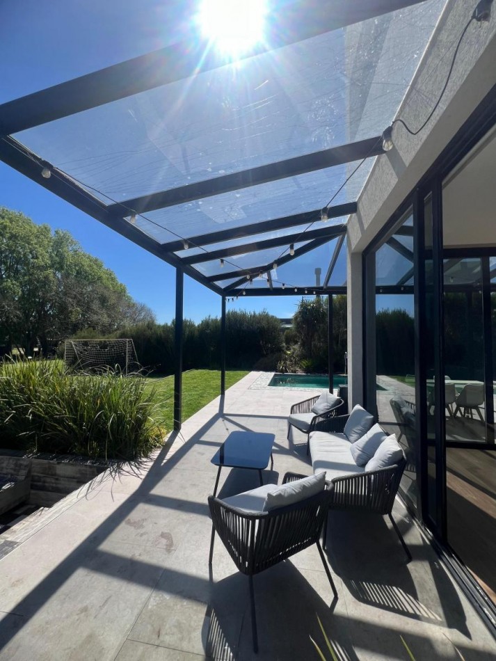 Hermosa Casa Ubicada en Barrio Privado