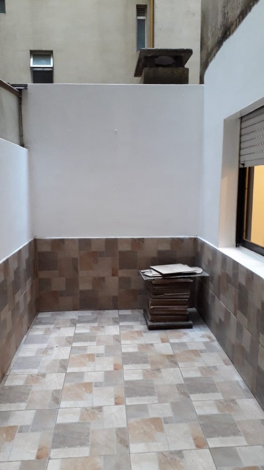 2 AMBIENTES RECICLADO CON PATIO