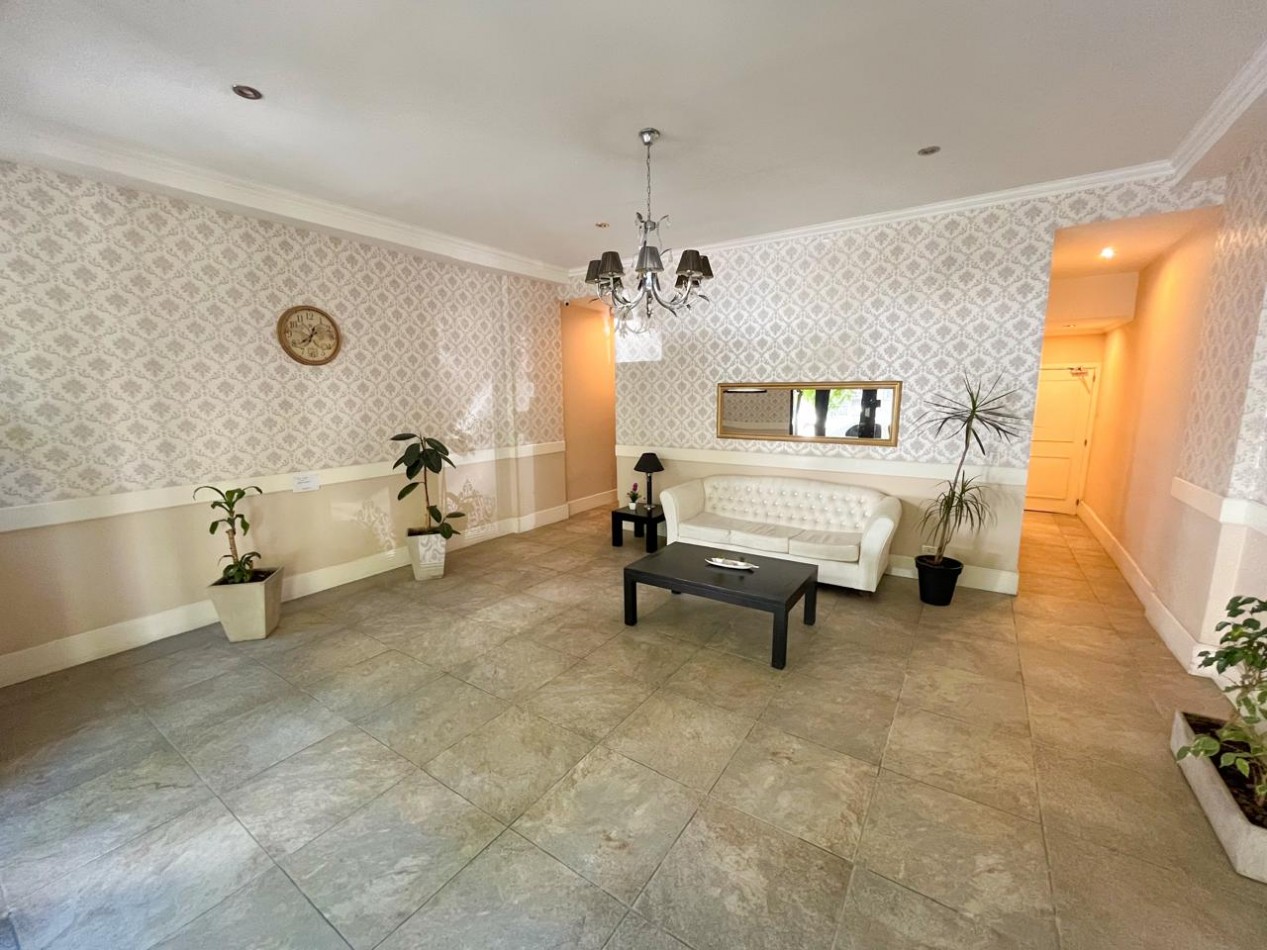 2 AMBIENTES CON COCHERA - PLAZA MITRE