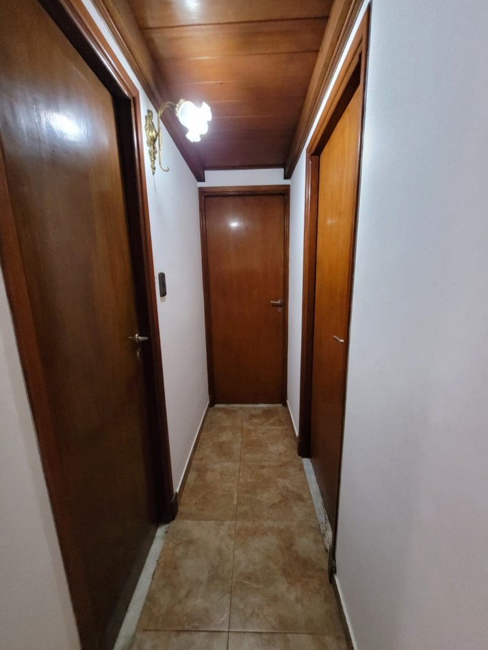 CHALET 4 AMBIENTES CON PISCINA 